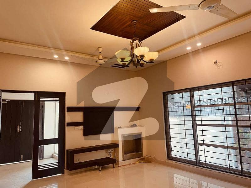 10 Marla House Available For Rent In DHA Phase 5 Near TNS
