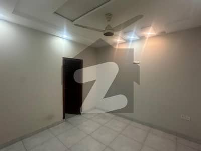 Dc Colony Flat For Rent (Lift Installed In Plaza)