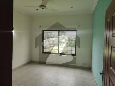 1 Kanal Upper Portion For Rent