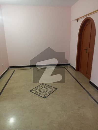 120 YDS WEST OPEN FIRST FLOOR FLAT FOR RENT