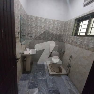 10 MARLA UPPER PORTION FOR RENT WITH GAS IN PARAGON CITY LAHORE