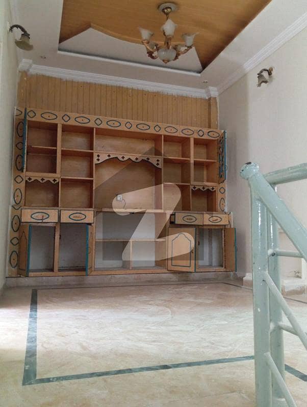 جوہر ٹاؤن فیز 2 جوہر ٹاؤن,لاہور میں 3 کمروں کا 3 مرلہ مکان 60.0 ہزار میں کرایہ پر دستیاب ہے۔