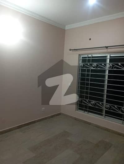 آرکیٹیکٹس انجنیئرز ہاؤسنگ سوسائٹی لاہور میں 3 کمروں کا 7 مرلہ مکان 3.0 کروڑ میں برائے فروخت۔