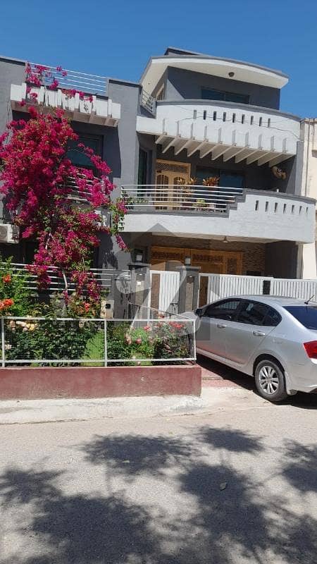 10 Marla Just Like Brand New House For Sell In G13 Islamabad