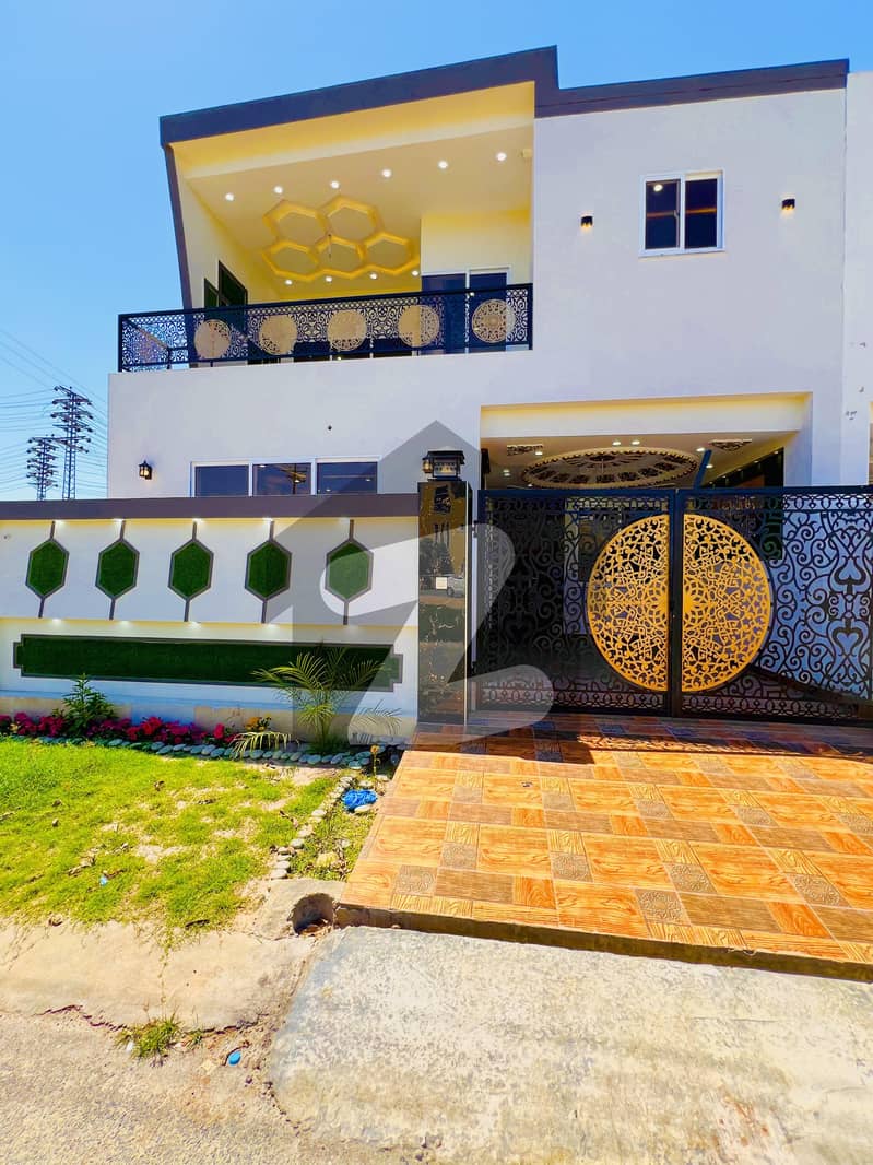 5 Marla Brand New Park Facing Beautiful Luxury Double Story House Available For Sale In Buch Villas Near To Commercial Market