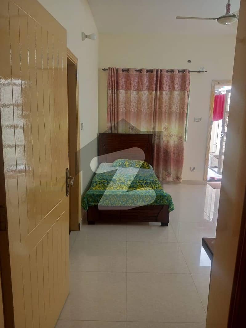Furnished Room For Rent For Females