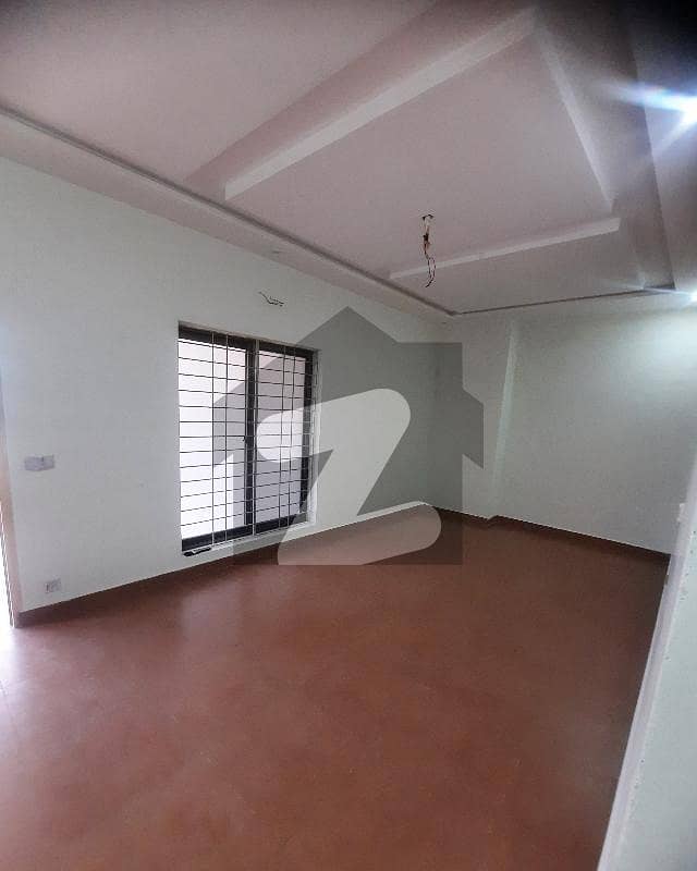 5 Marla Flat For Rent