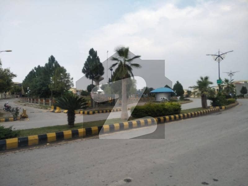 8 Marla Residential Plot For sale In Bahria Town