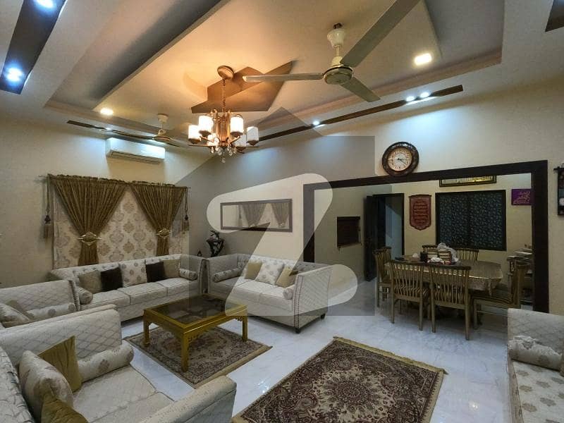 نارتھ ناظم آباد ۔ بلاک سی نارتھ ناظم آباد,کراچی میں 6 کمروں کا 16 مرلہ مکان 7.95 کروڑ میں برائے فروخت۔