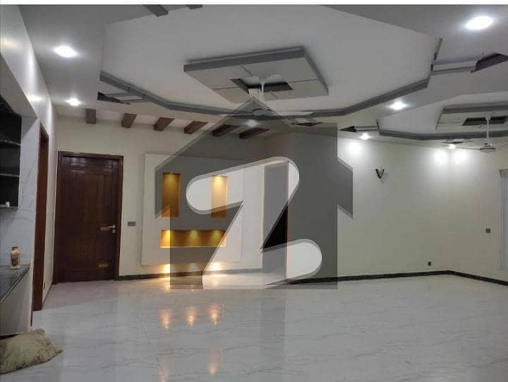 Prime Location 500 Square Yards Lower Portion For Rent In Karachi