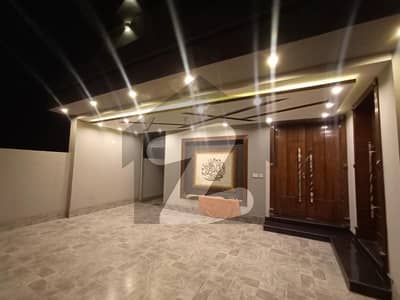 10 Marla House for Rent Tulip Block Sector C Bahria Town Lahore