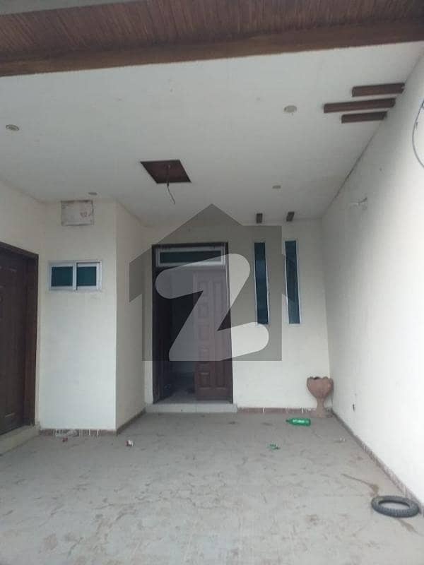 پیراگون سٹی لاہور میں 3 کمروں کا 5 مرلہ مکان 65.0 ہزار میں کرایہ پر دستیاب ہے۔