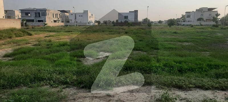 DHA 1 Kanal Ideal Plot on 100ft Road For Sale in Phase 8 Block T |