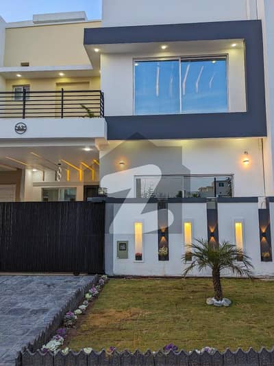 Sector B1 5 Marla Brand New House For Sale