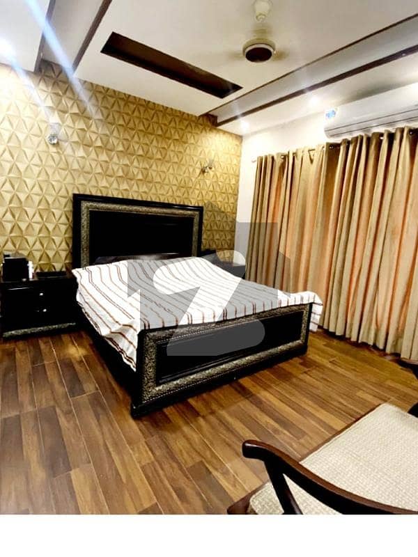 ڈی ایچ اے فیز 6 ڈیفنس (ڈی ایچ اے),لاہور میں 4 کمروں کا 10 مرلہ مکان 4.4 کروڑ میں برائے فروخت۔