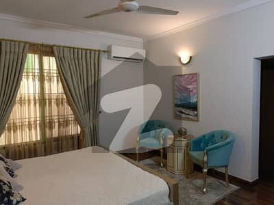 ڈی ایچ اے فیز 2 ڈیفنس (ڈی ایچ اے),لاہور میں 5 کمروں کا 1 کنال مکان 7.75 کروڑ میں برائے فروخت۔