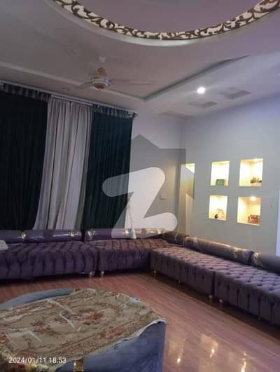 ایڈن آچرڈ فیصل آباد میں 5 کمروں کا 10 مرلہ مکان 4.5 کروڑ میں برائے فروخت۔