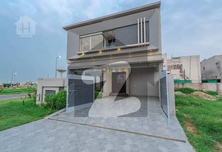 10 Marla Modern Super Luxury House Available For Sale