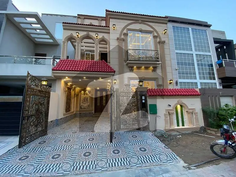 5 Marla Classic Designer house for sale hot location bahria