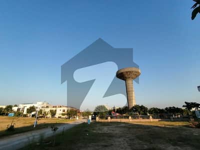 10 Marla Plot Available On Prime Location For Sale In Gulberg Islamabad