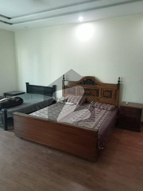 ڈیوائن گارڈنز لاہور میں 4 کمروں کا 10 مرلہ مکان 1.1 لاکھ میں کرایہ پر دستیاب ہے۔