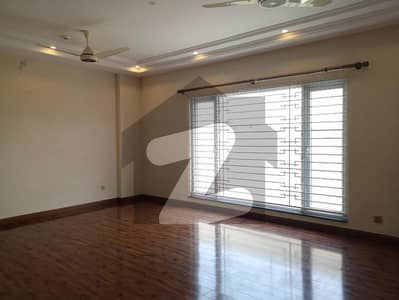 Owner Used Kanal House For Rent