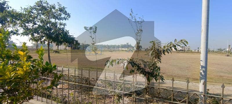 5 Marla Plot Available for Sale in Diamond Block, Park View City, Lahore