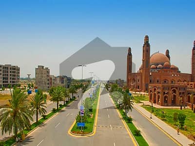 گالف ویو ریزیڈنسیا - فیز 2 گالف ویو ریذڈینشیاء,بحریہ ٹاؤن,لاہور میں 5 مرلہ کمرشل پلاٹ 2.25 کروڑ میں برائے فروخت۔