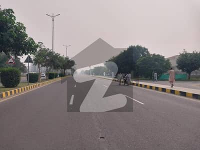 ڈی ایچ اے فیز 6 ڈیفنس (ڈی ایچ اے),لاہور میں 1 کنال رہائشی پلاٹ 5.3 کروڑ میں برائے فروخت۔