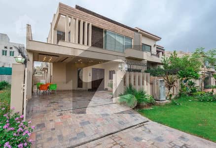 Fabulous Architectural 10 Marla Full Furnished Modern House For Sale