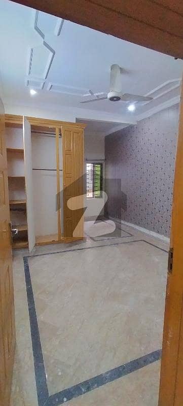 2 bed with bath upper portion