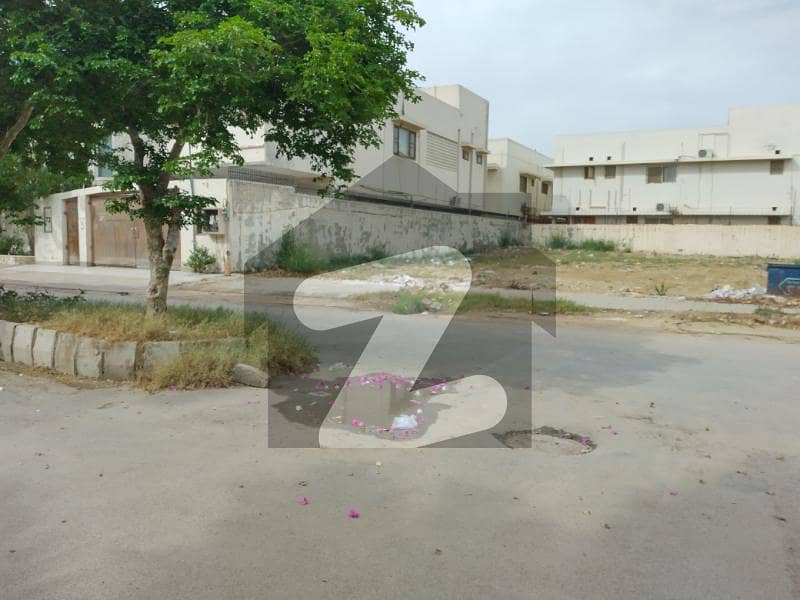 1000 Yards Residential Plot For Sale At Most Prime And Alluring Location Near Dha Head Offce And Dha Park In dha Defence Phase 1, Karachi.