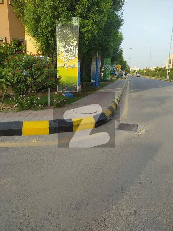 5 Marla plot available for sale in Bahria Nasheman Lahore