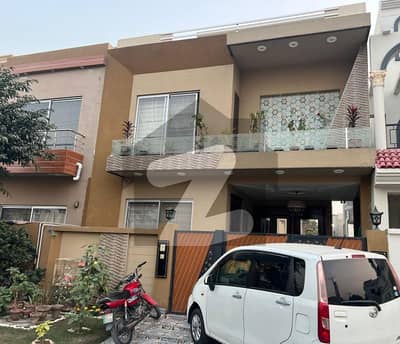 ڈی ایچ اے 11 رہبر لاہور میں 3 کمروں کا 5 مرلہ مکان 2.05 کروڑ میں برائے فروخت۔