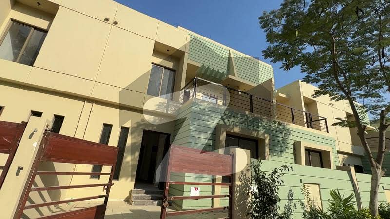 شاہراہِ فیصل کراچی میں 4 کمروں کا 5 مرلہ مکان 1.4 کروڑ میں برائے فروخت۔