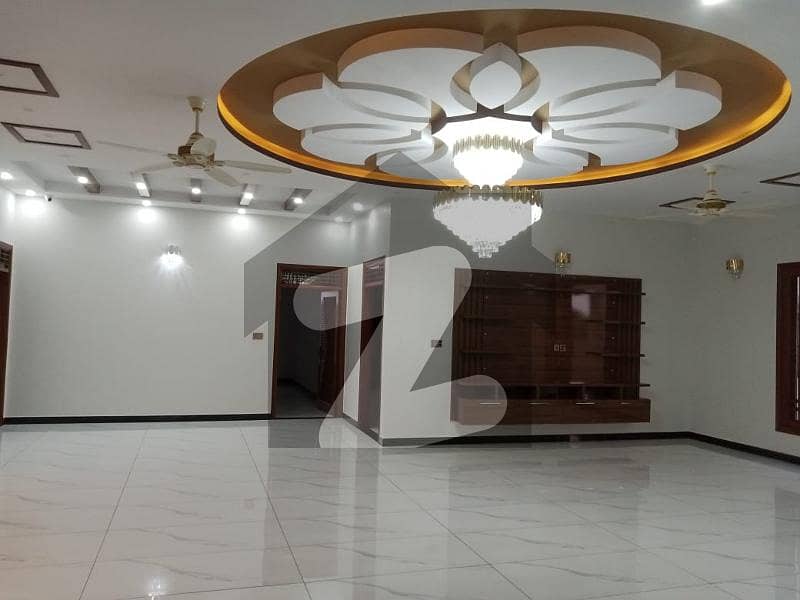 گلشنِ معمار - سیکٹر ڈبلیو گلشنِ معمار,گداپ ٹاؤن,کراچی میں 8 کمروں کا 1 کنال مکان 14.5 کروڑ میں برائے فروخت۔