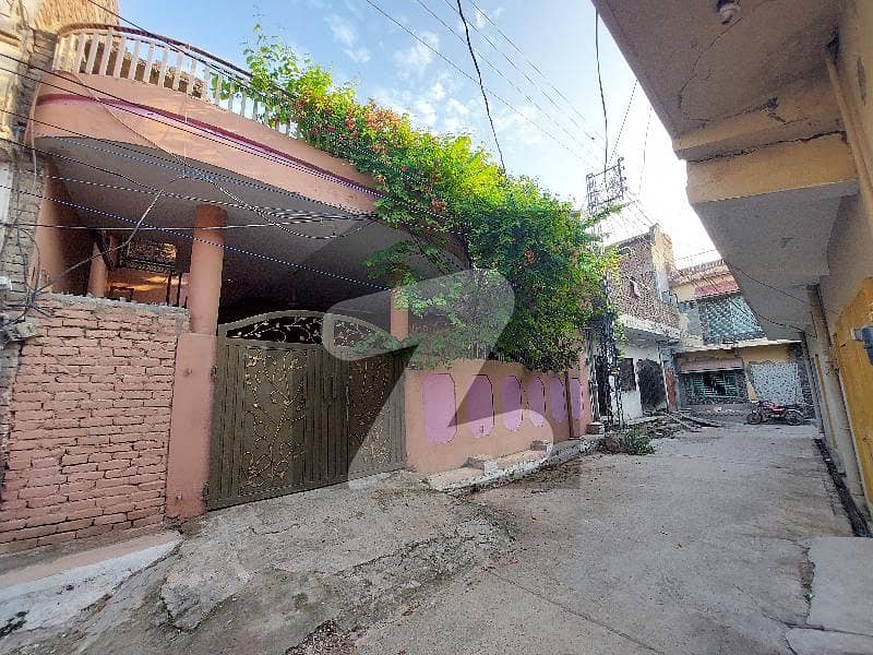 میسرائل روڈ راولپنڈی میں 4 کمروں کا 8 مرلہ مکان 1.3 کروڑ میں برائے فروخت۔