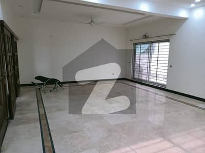 DHA 1 Kanal Lower Portion Upper Lock For Rent in Phase 4 | 4 Cars Parking