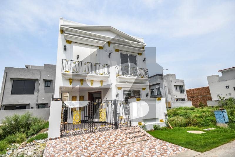 5 MARLA BRAND NEW LUXURY HOUSE FOR RENT IN DHA Phase 6