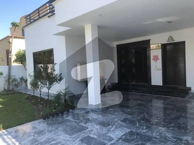 1 KANAL BEAUTIFUL NEW HOUSE FOR SALE IN EME SOCIETY
