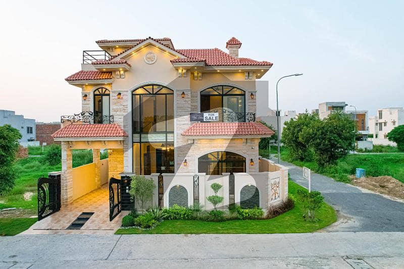 5.5 Marla Corner Brand New Super Luxury Stylish Villa For Sale In DHA Near Park