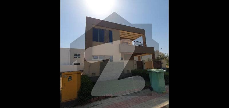 Simple Yet Modern Villa Having Very Huge Kitchen For Single Family Big Size 4 Beds Prime Location