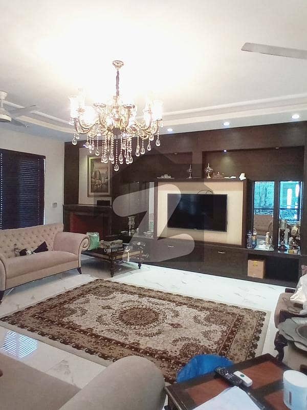 2 Kanal Luxury Bungalow With Swimming Pool Is Available For Rent