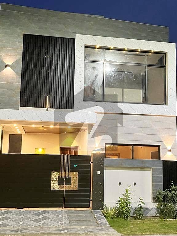 5 Marla Modern Design Luxury House On Good Location For Sale