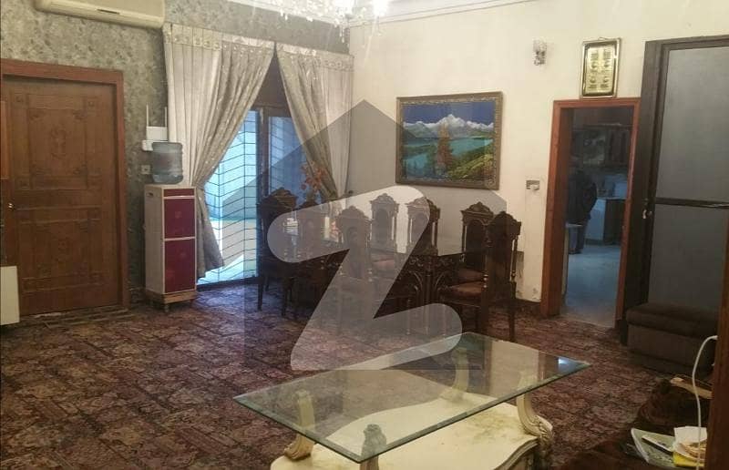House Sized 2 Kanal Is Available For sale In Model Town