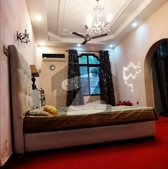 House Of 2 Kanal In Model Town For sale
