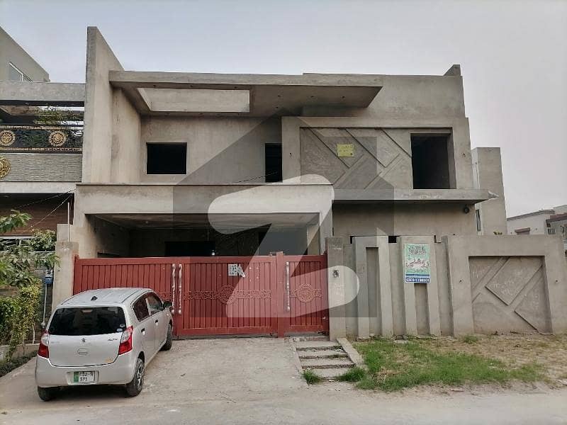 Prime Location House 11 Marla For Sale On Satiana Road