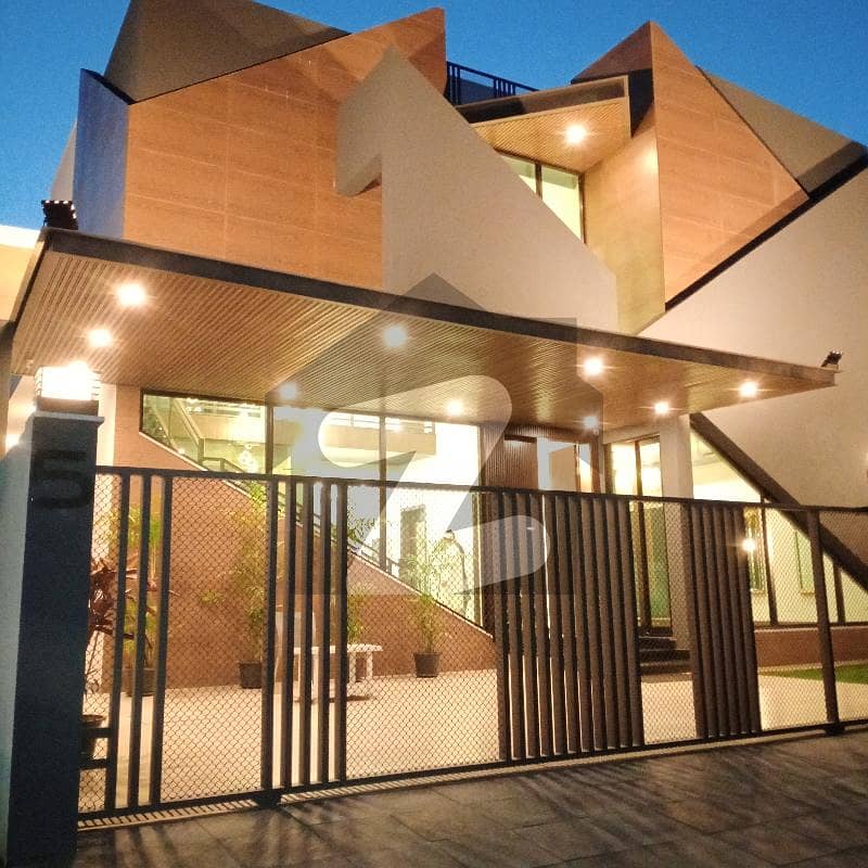 1 KANAL HOUSE AVAILABLE FOR SALE IN DHA2 ISLAMABAD