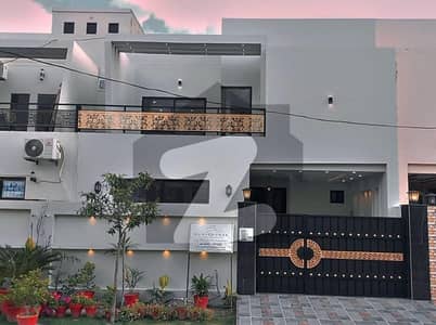 5 Marla Park Facing House Available For Sale In Buch Vilas Multan