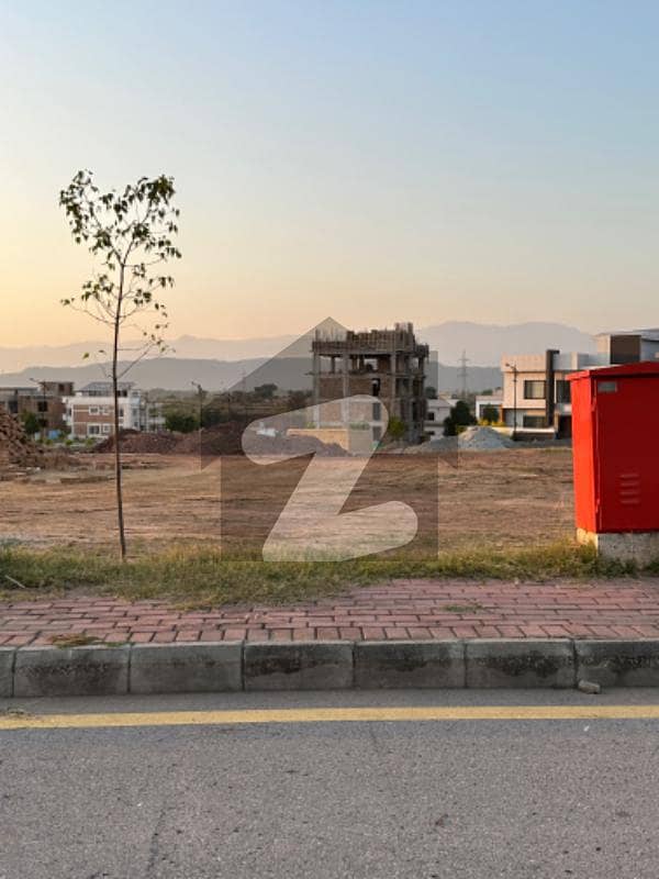 A Centrally Located 1 Kanal Residential Plot In Bahria Enclave - Sector C2